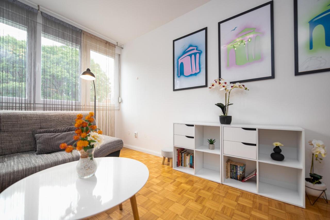 12 O'clock Apartament