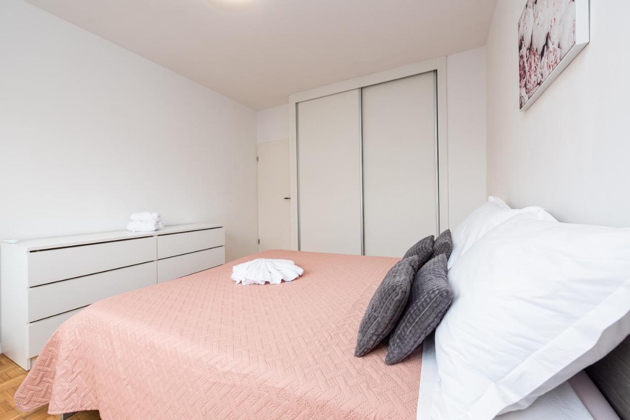 12 O'clock Apartament